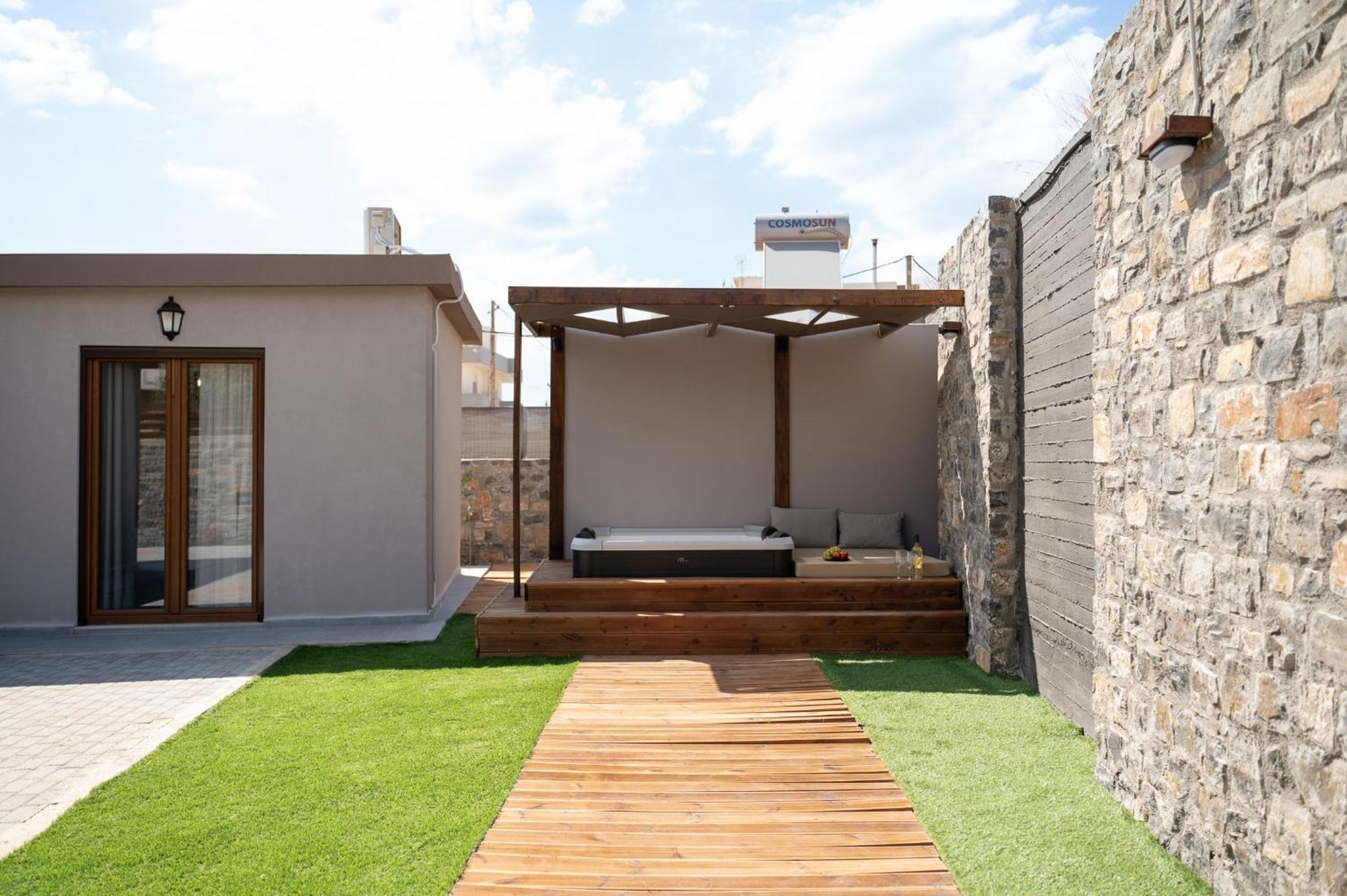 Majestic Manor With Outdoor Jacuzzi By 8Essentially Karteros Exterior photo